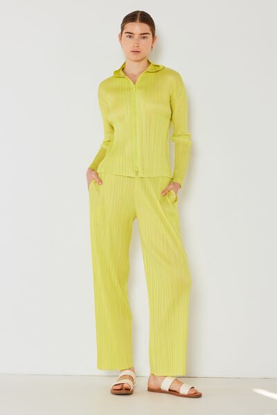 Pleated Hood Jacket with 2 Way Zipper